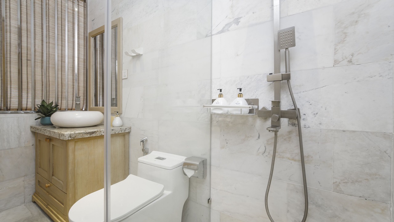 Photo of Bathroom in Cua Đai
