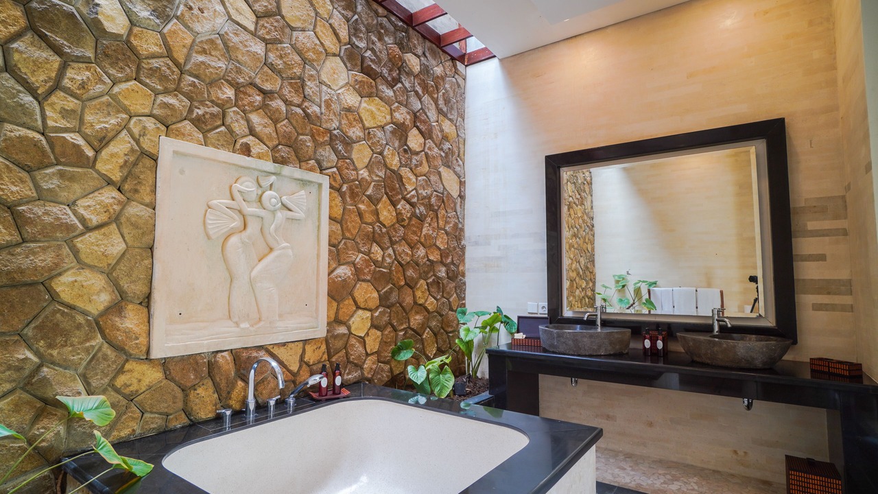 Photo of Bathroom in Mumbul