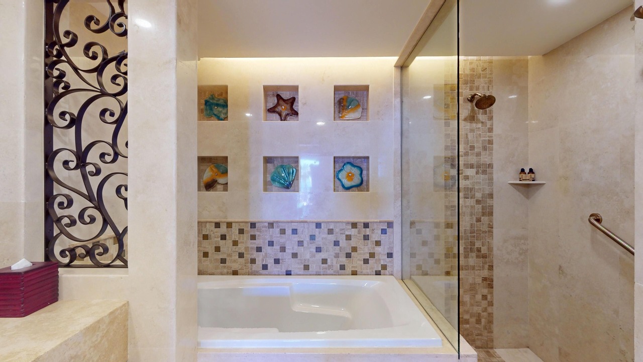 Photo of Bathroom in Marina