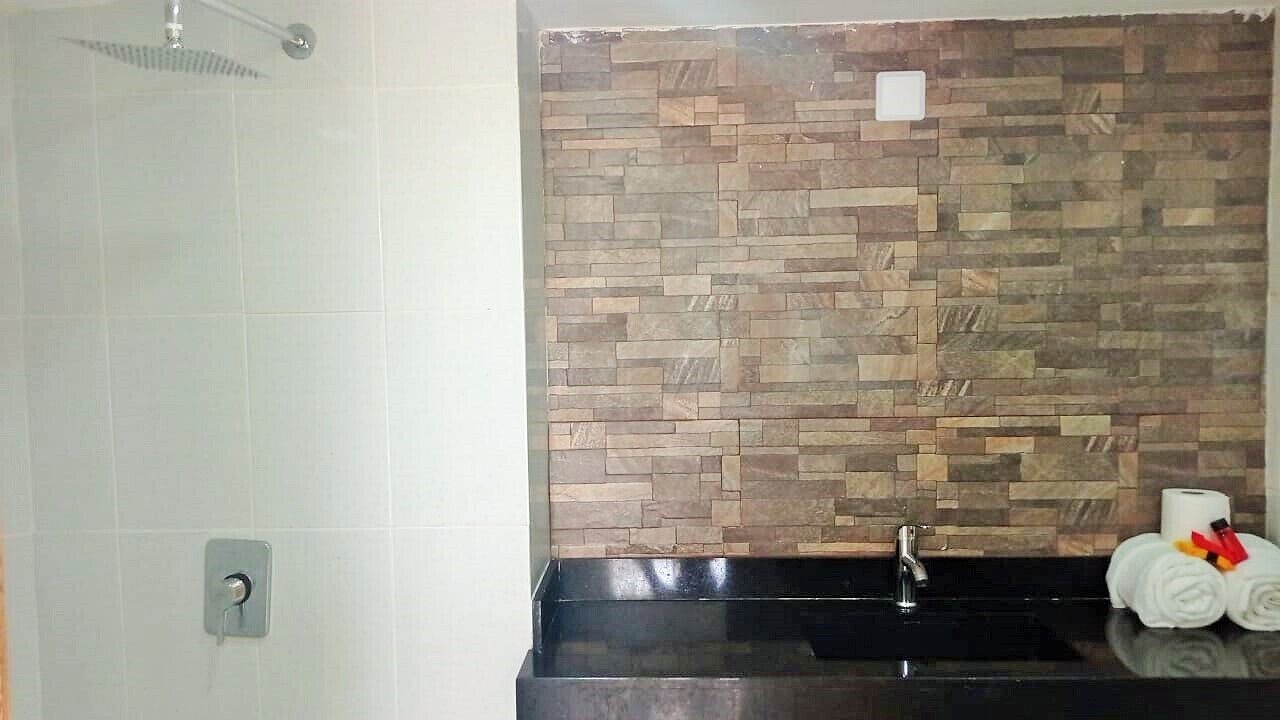 Photo of Bathroom in R