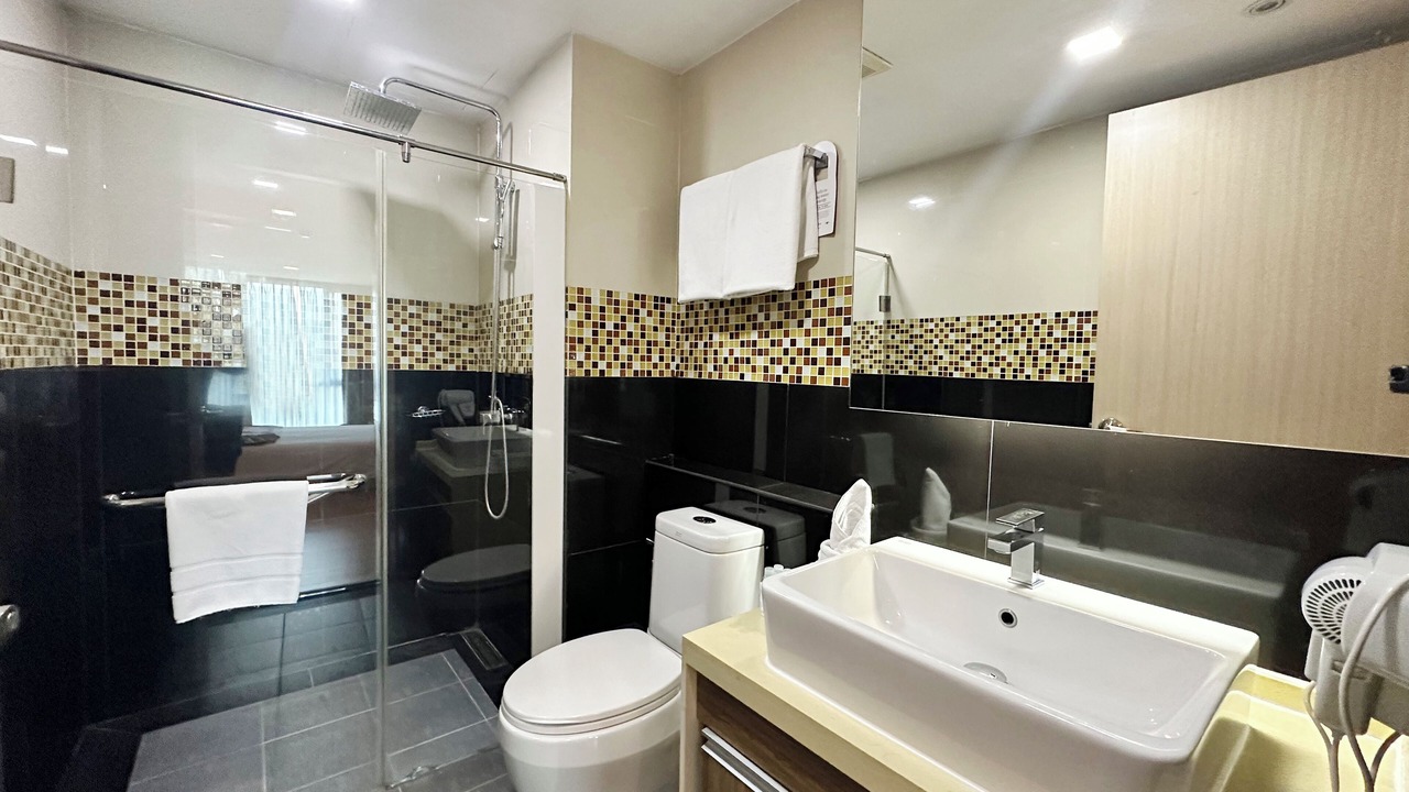 Photo of Bathroom in Ekkamai