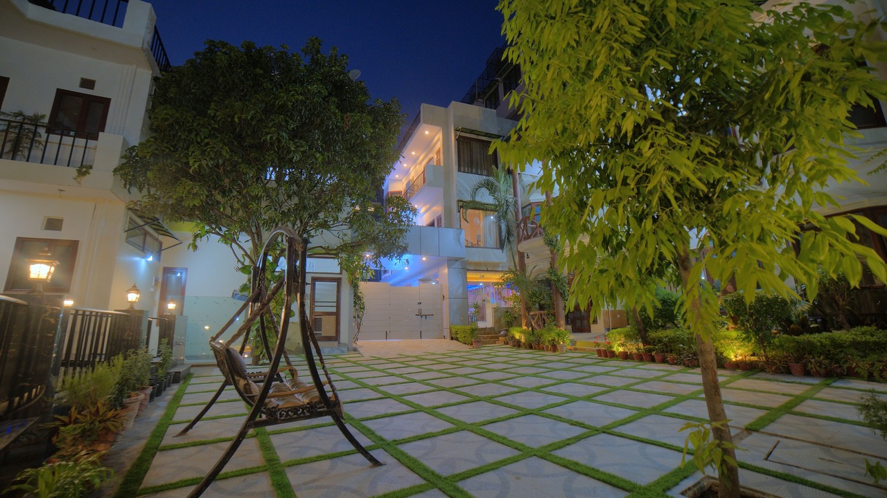 Photo of Patio Balcony in Tapovan