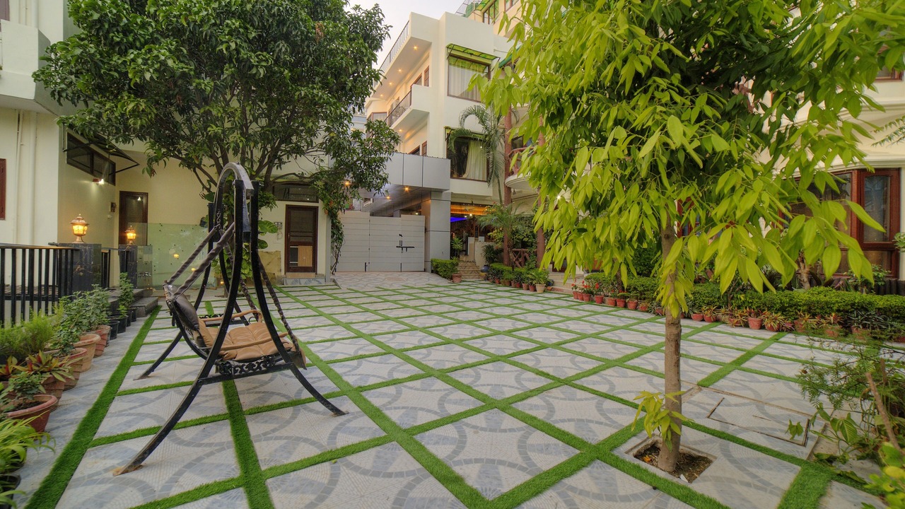 Photo of Patio Balcony in Tapovan
