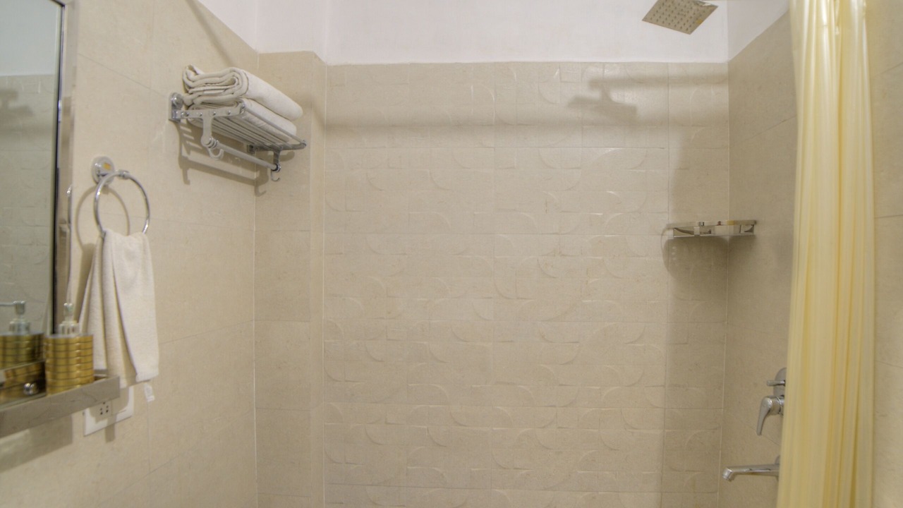 Photo of Bathroom in Tapovan