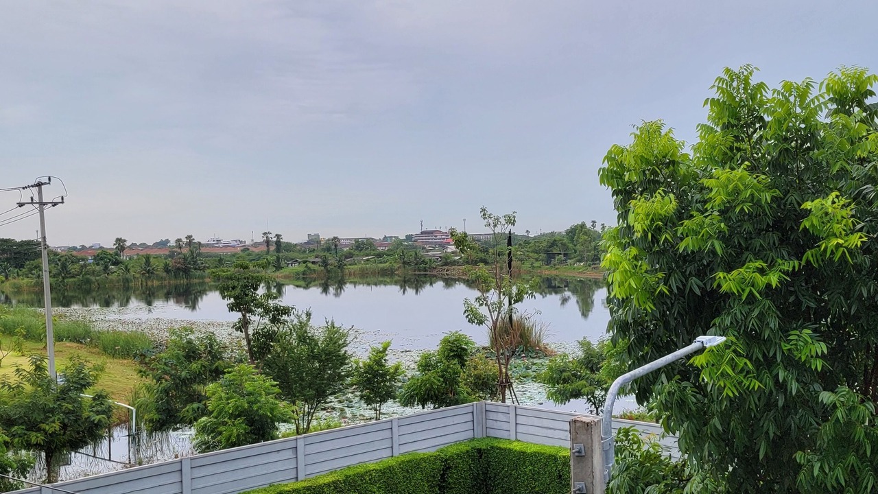 Photo of Others in Bang Bua Thong