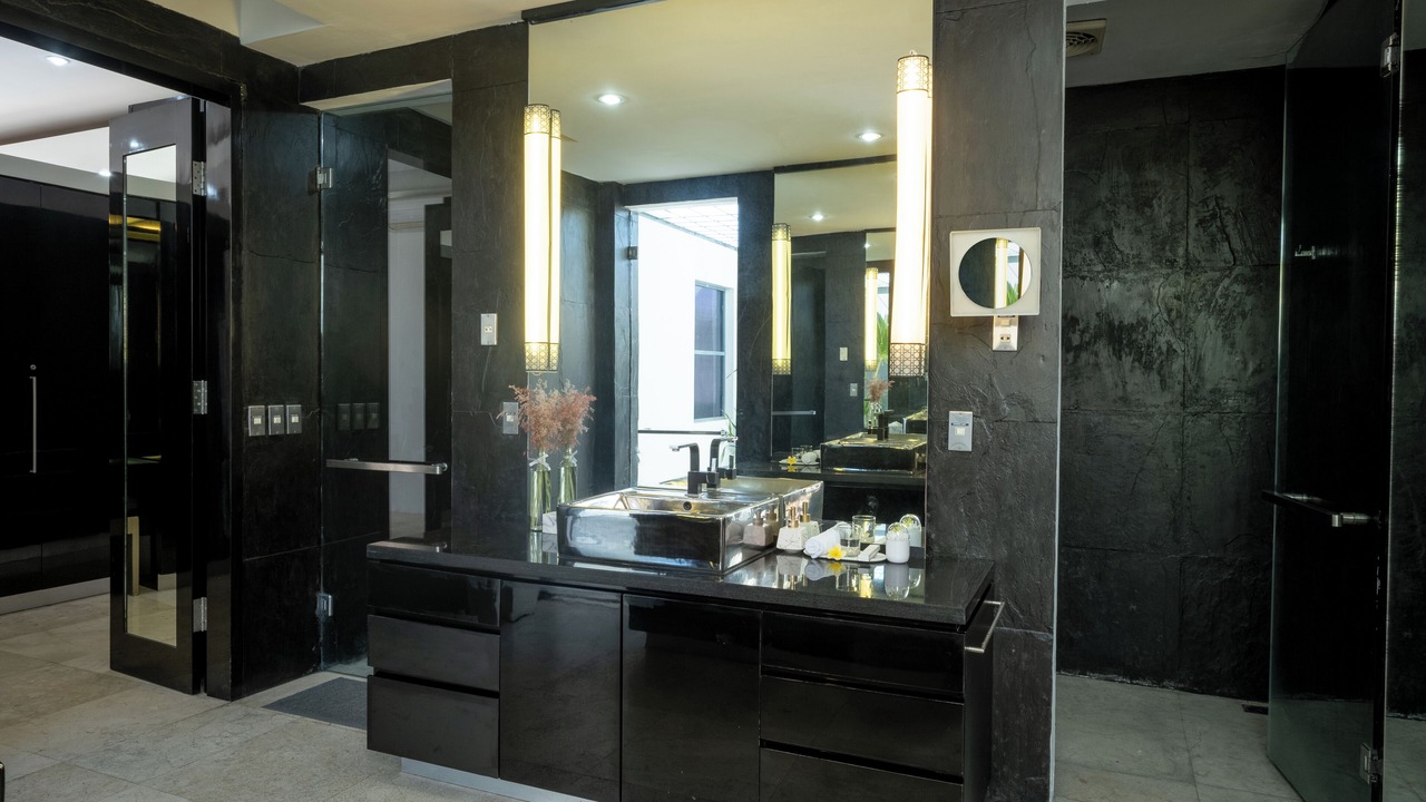 Photo of Bathroom in Uluwatu