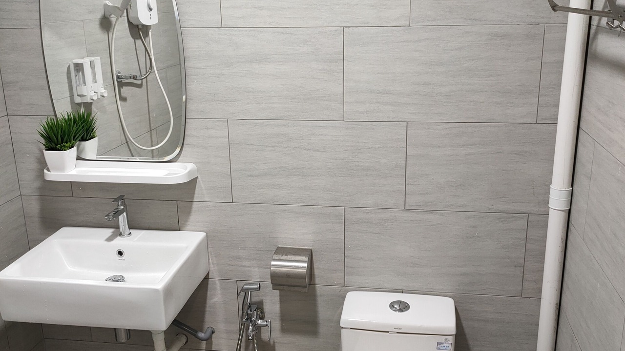 Photo of Bathroom in Taman Kota Laksamana