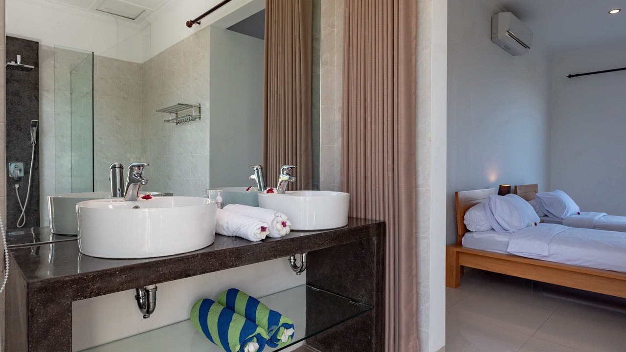 Photo of Bathroom in Dencarik