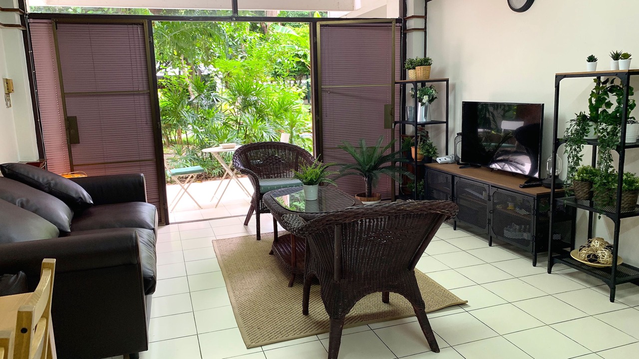 Photo of Livingroom in Samsen Nai
