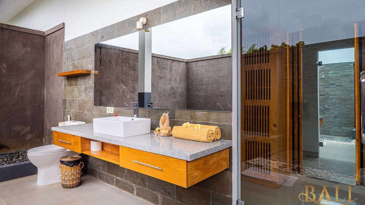 Photo of Bathroom in Kalisada