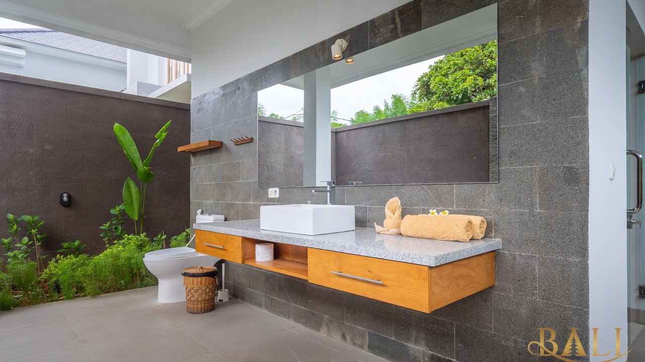 Photo of Bathroom in Kalisada