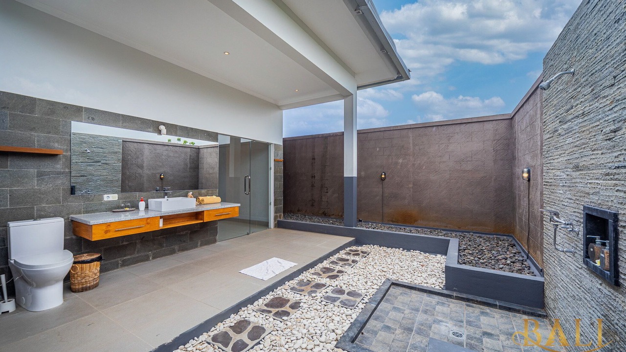 Photo of Bathroom in Kalisada