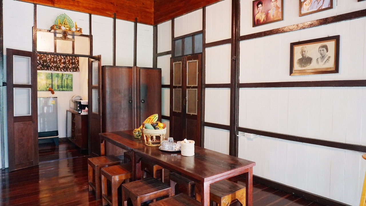 Photo of Others in Samsen Nai