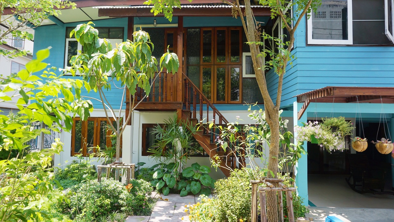 Photo of Outdoor in Samsen Nai