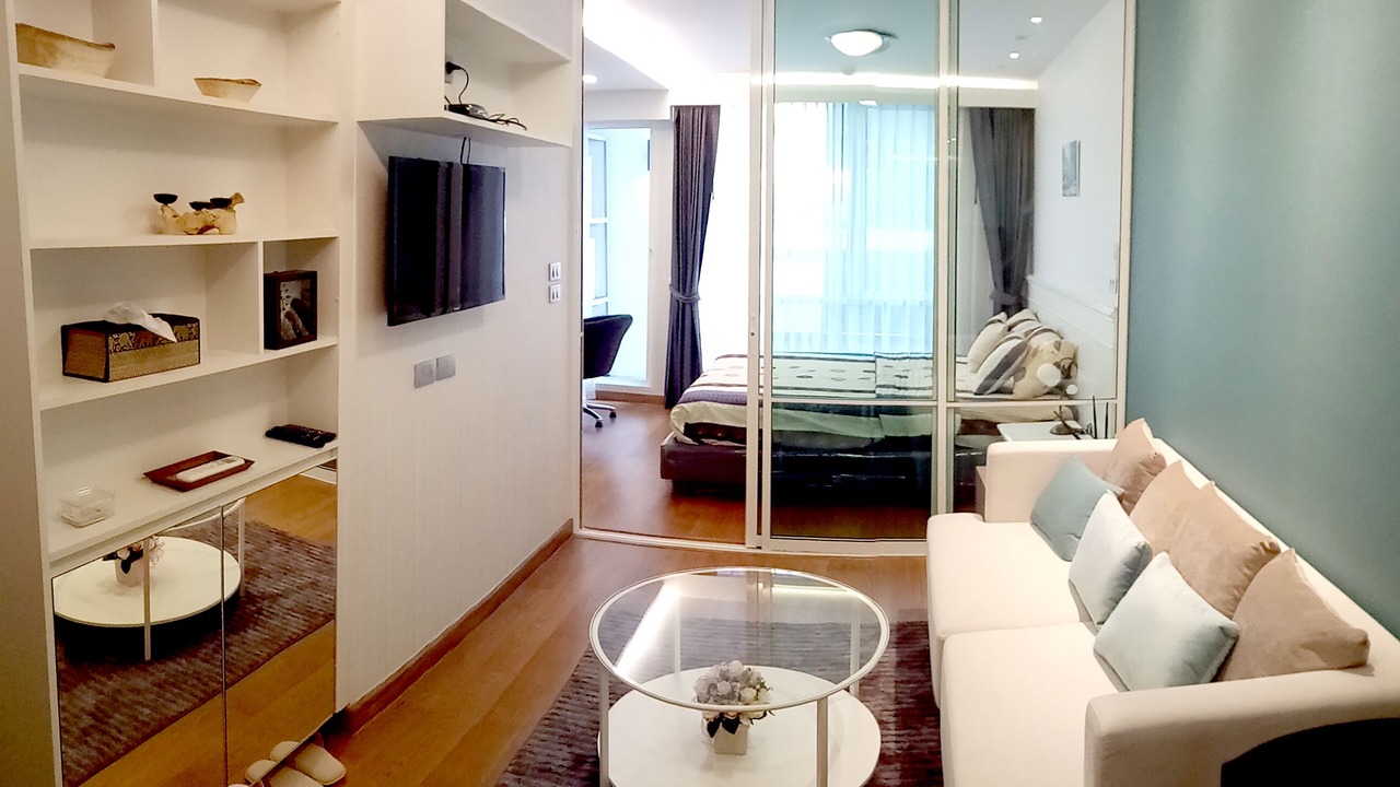 Photo of Bedroom in Khlong Toei Nuea