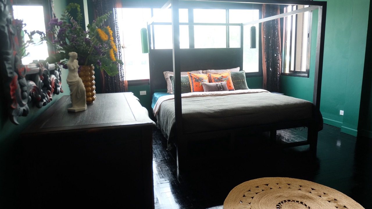 Photo of Bedroom in Khlong Tan Nuea