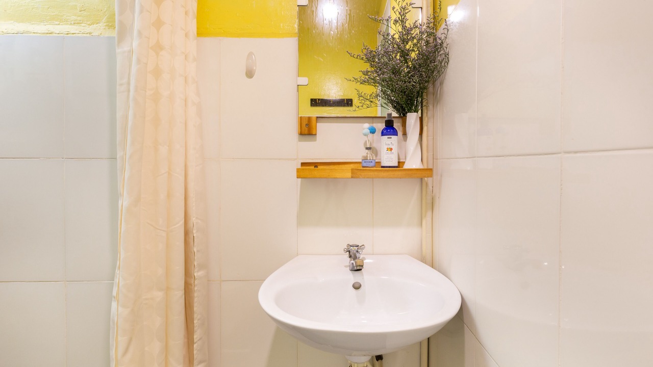 Photo of Bathroom in Bui Thi Xuan