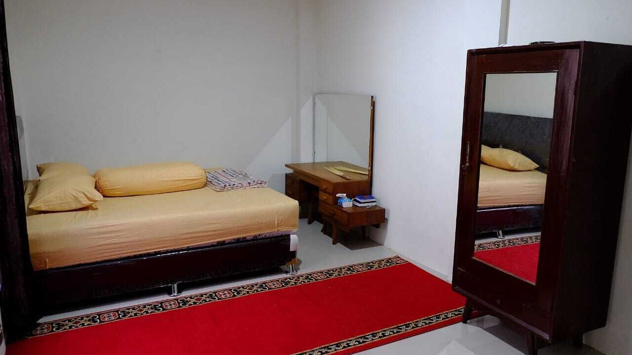 Photo of Bedroom in Wirobrajan