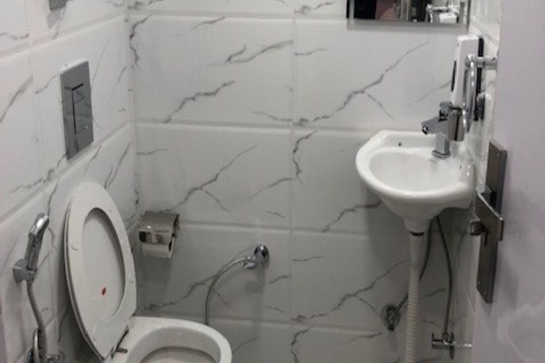 Photo of Bathroom in Green Park