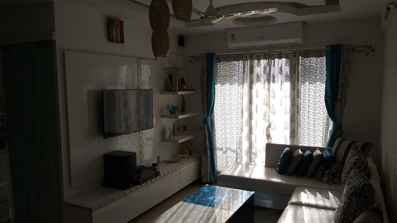 Photo of Livingroom in Thane West