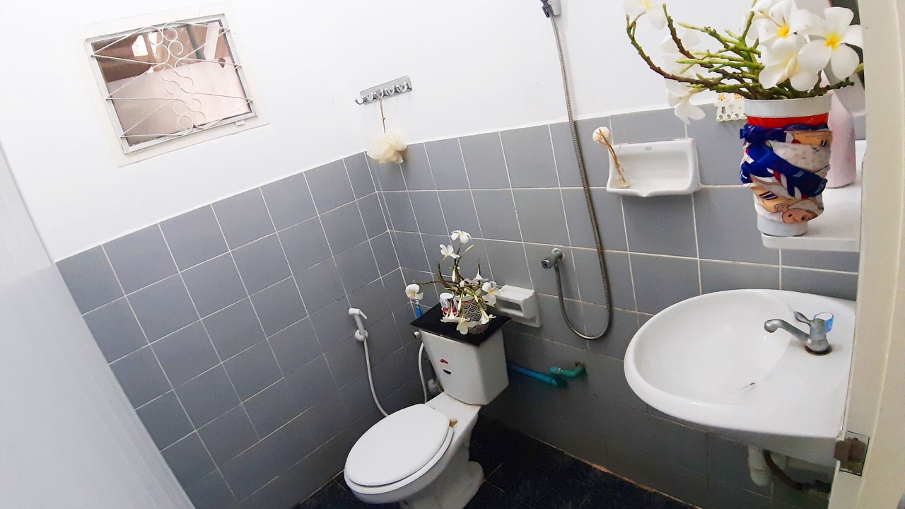 Photo of Bathroom in Mae Jo