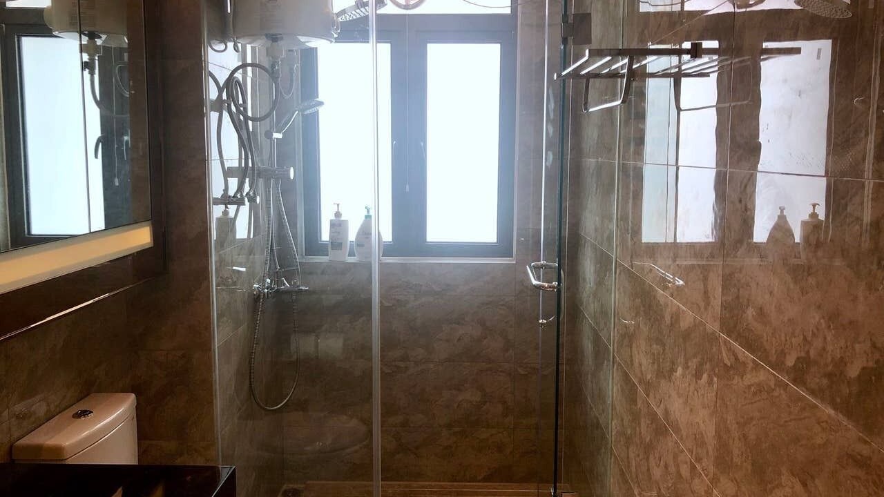 Photo of Bathroom in Central District