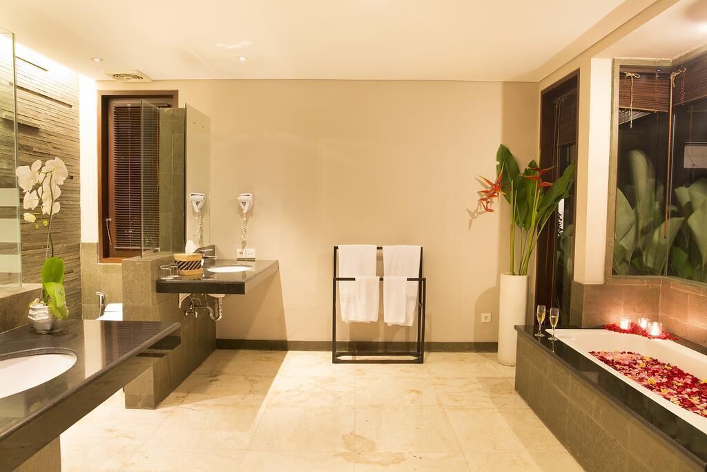 Photo of Bathroom in Mumbul