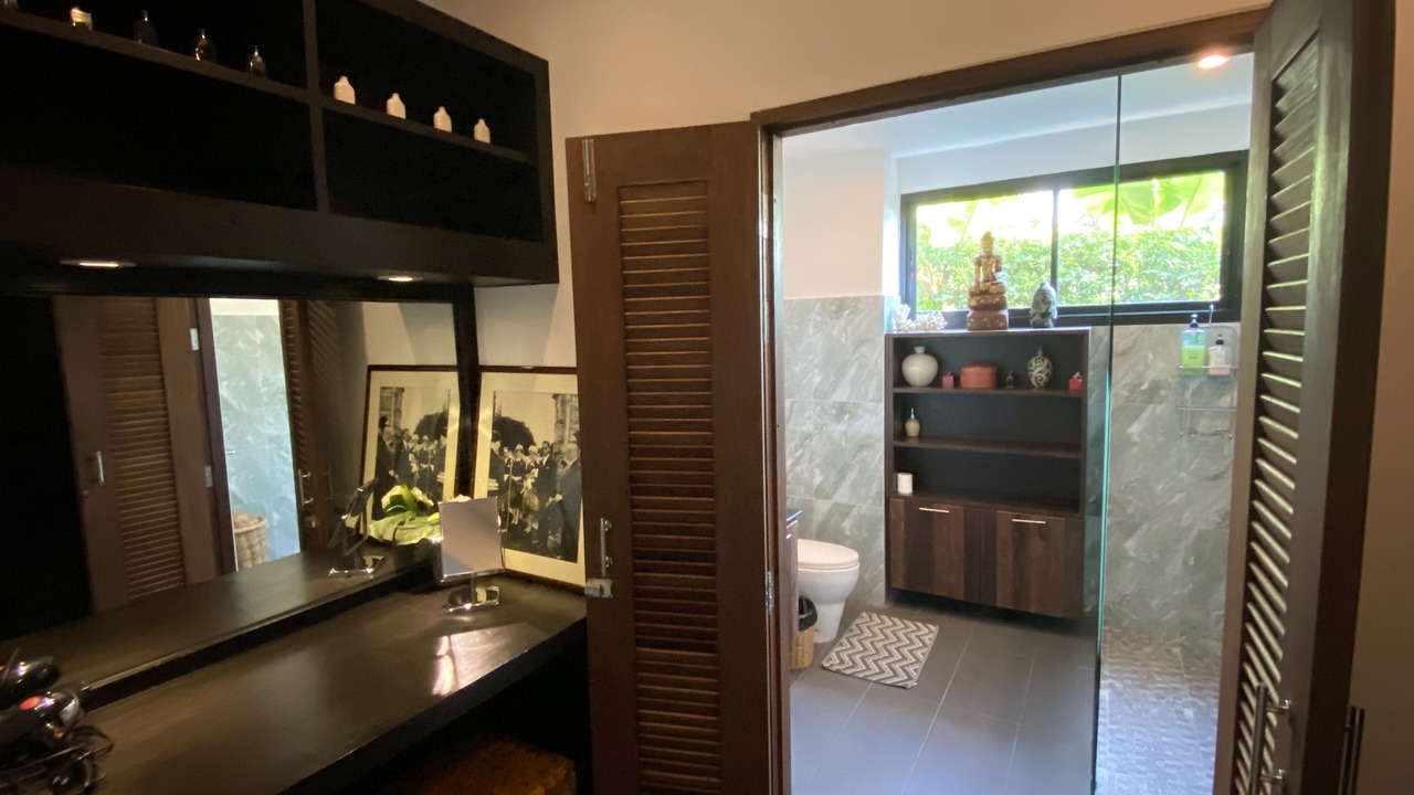 Photo of Bathroom in Saraphi