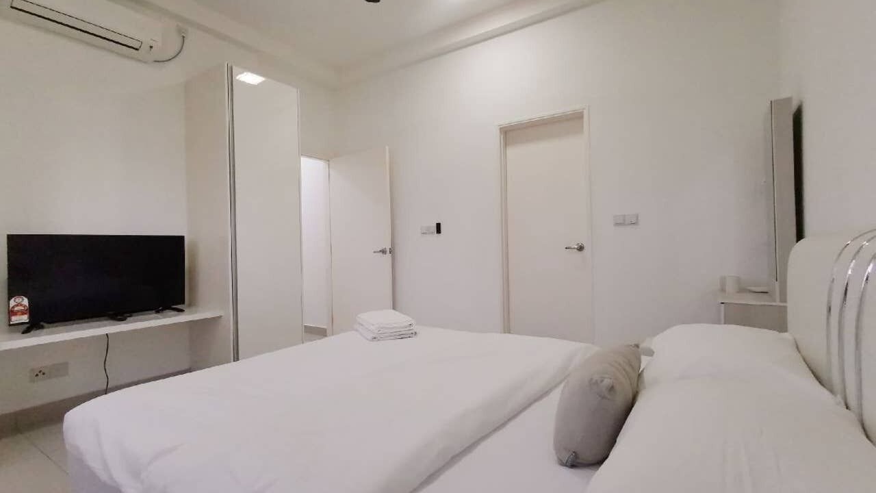 Photo of Bedroom in Medini