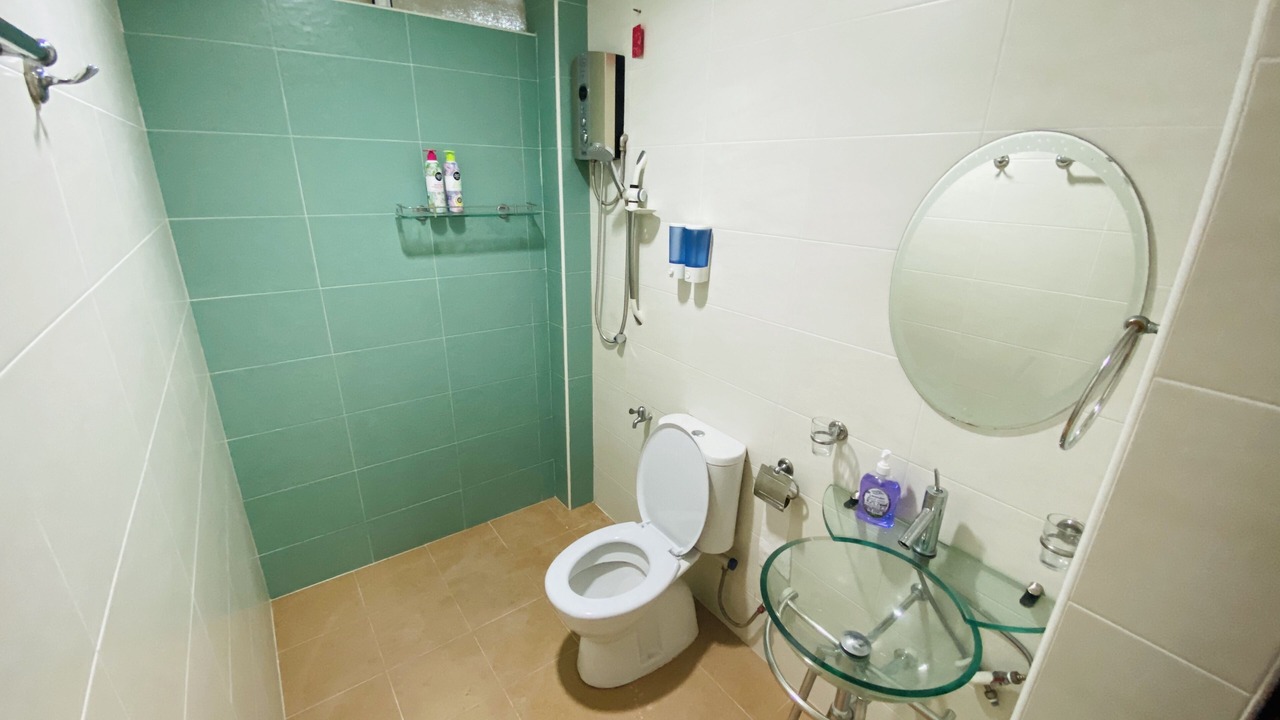 Photo of Bathroom in Taman Mount Austin