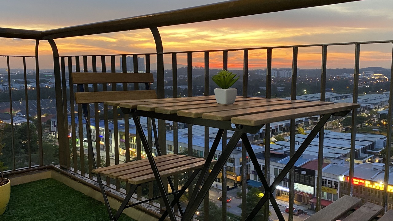 Photo of Patio Balcony in Taman Mount Austin