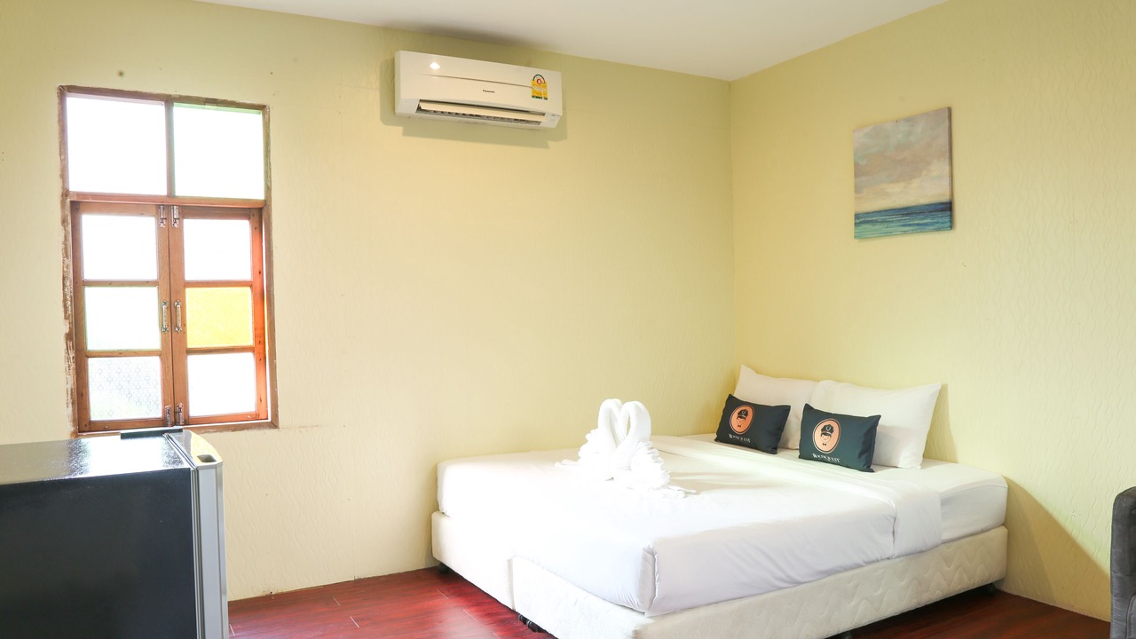 Photo of Bedroom in Amphawa