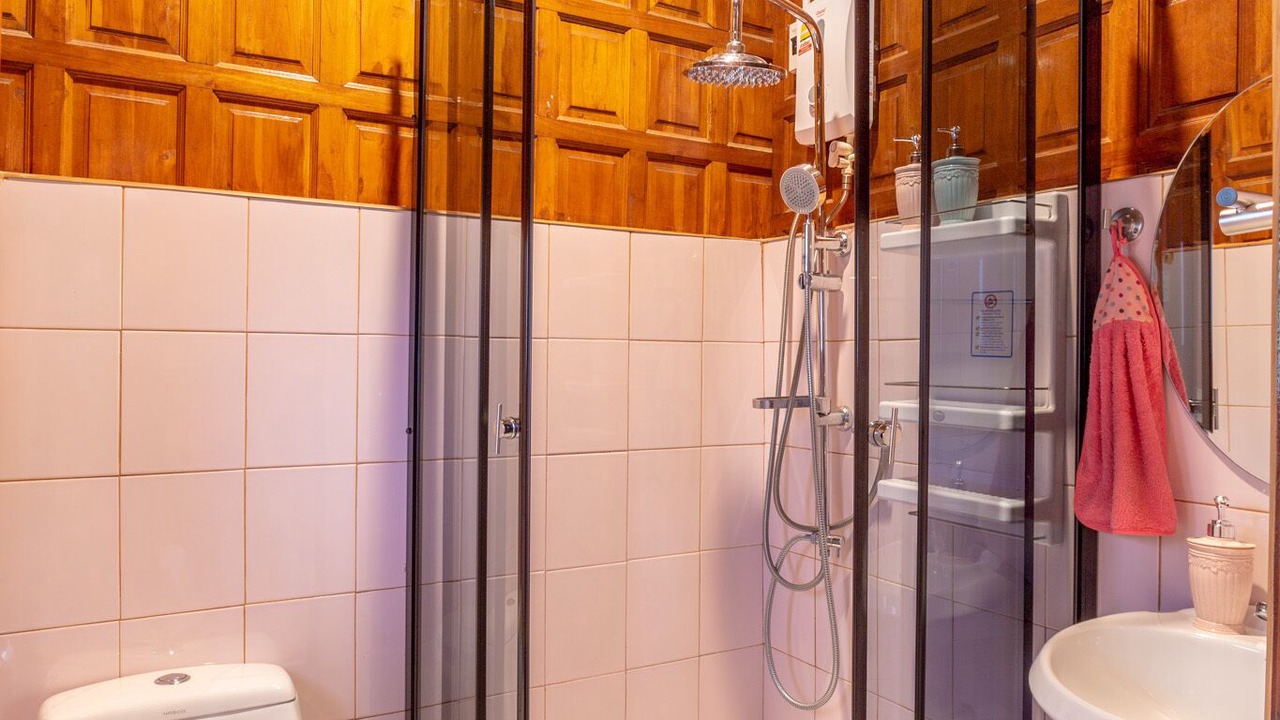 Photo of Bathroom in Phra Nakhon Si Ayutthaya