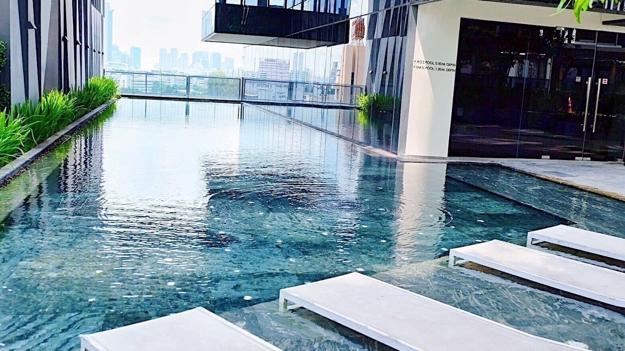 Photo of Outdoor in Samsen Nai