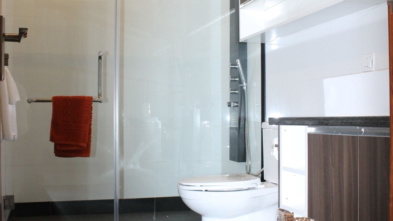 Photo of Bathroom in Chamkar Mon