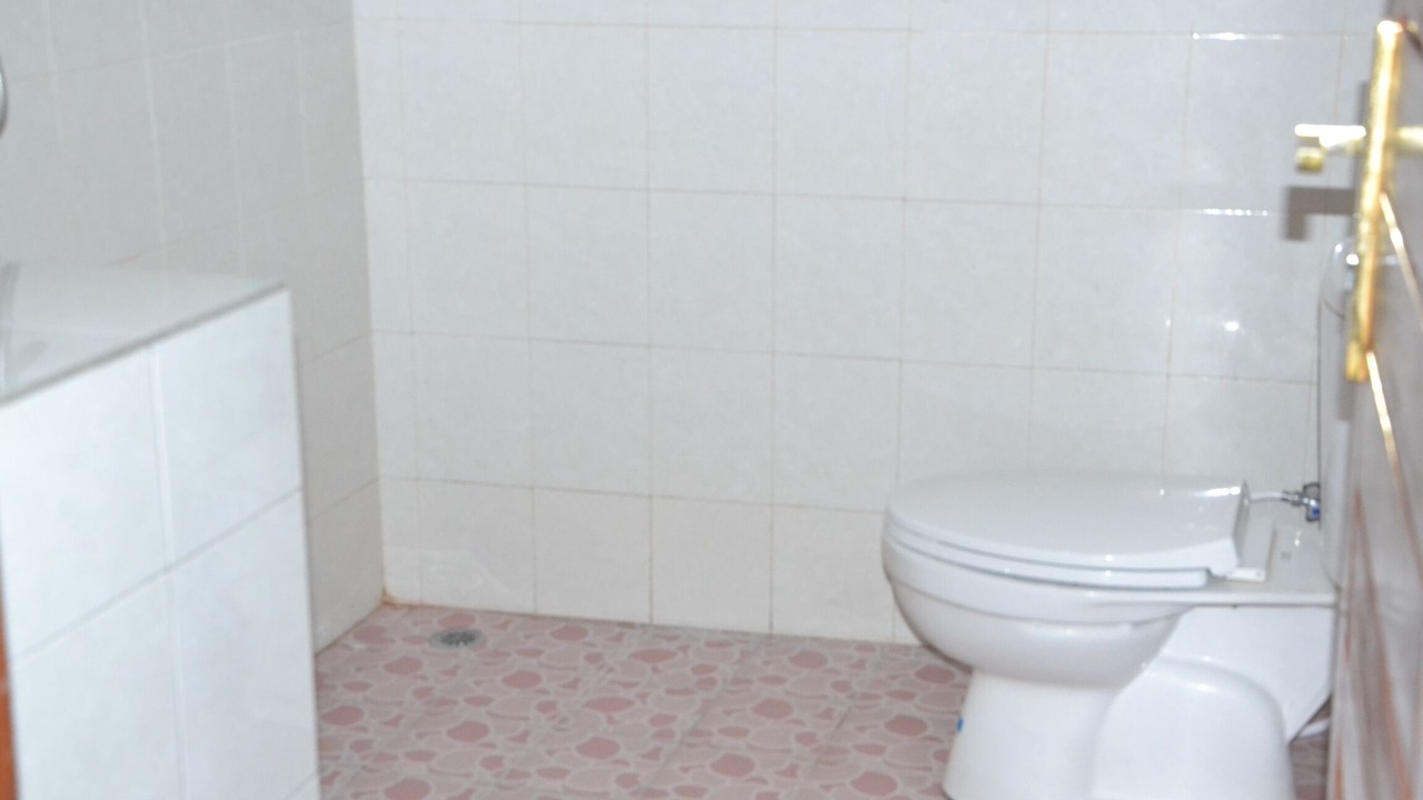 Photo of Bathroom in Kalibukbuk