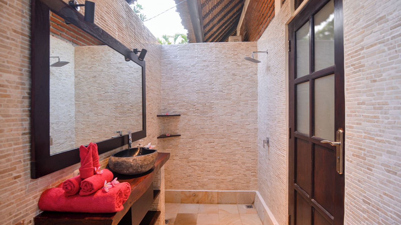 Photo of Bathroom in Dencarik