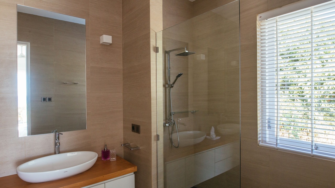 Photo of Bathroom in Umeanyar