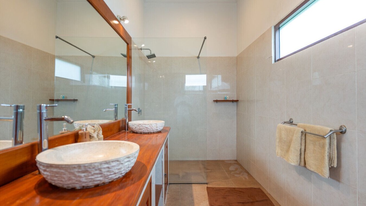 Photo of Bathroom in Melaya