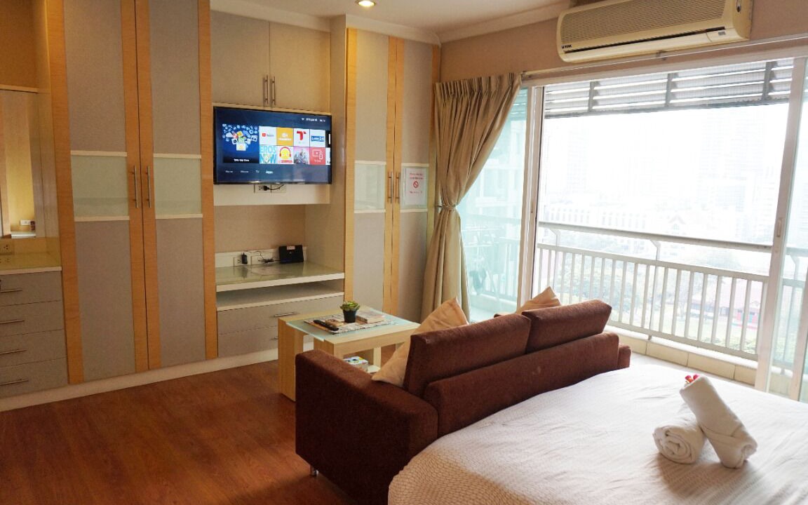 Photo of Bedroom in Khlong Toei Nuea