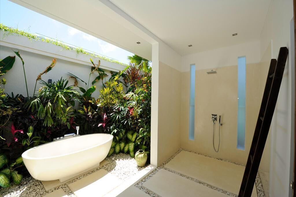 Photo of Bathroom in Sunset Road