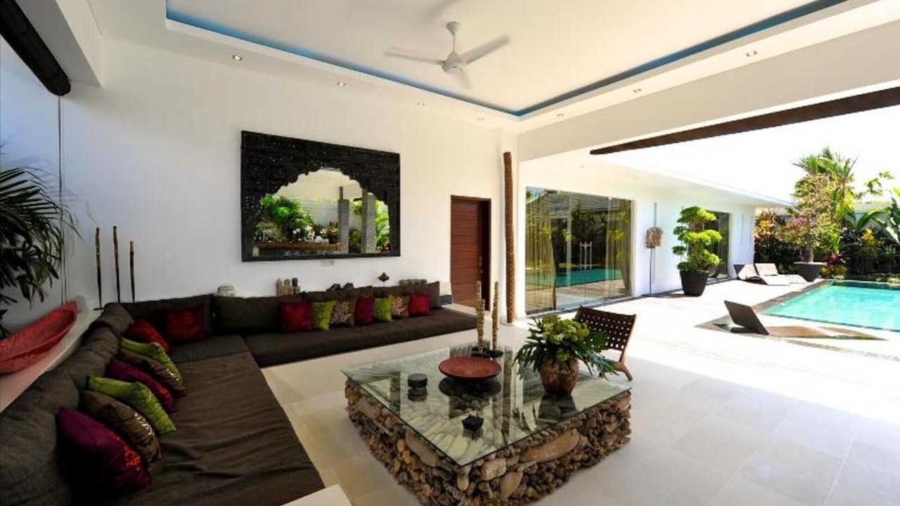 Photo of Patio Balcony in Sunset Road