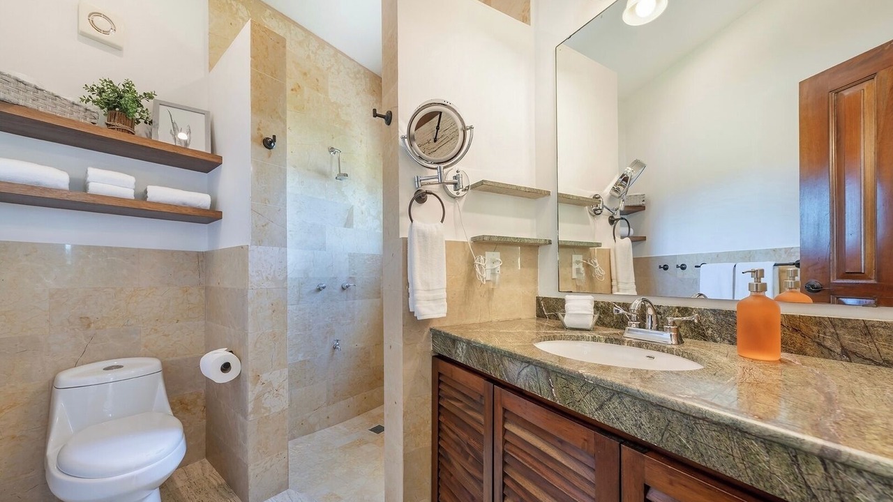 Photo of Bathroom in Colonia Salina Chica