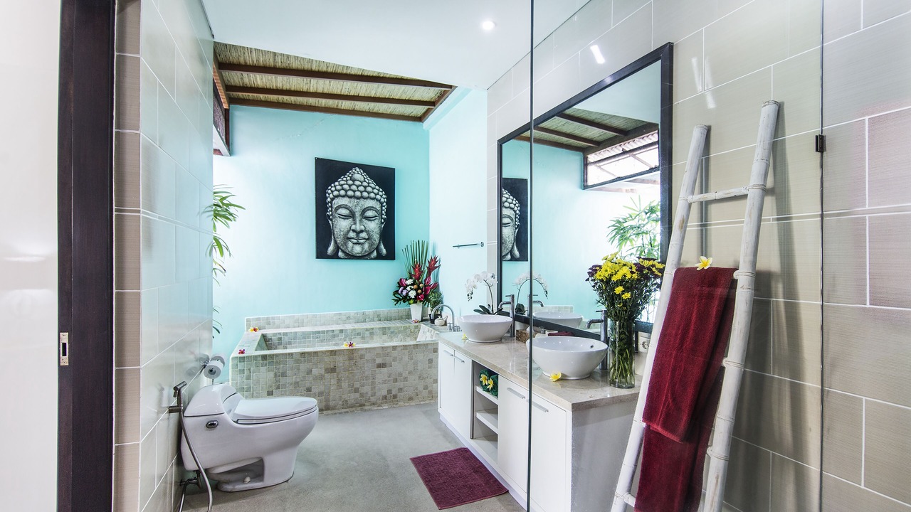 Photo of Bathroom in Sunset Road