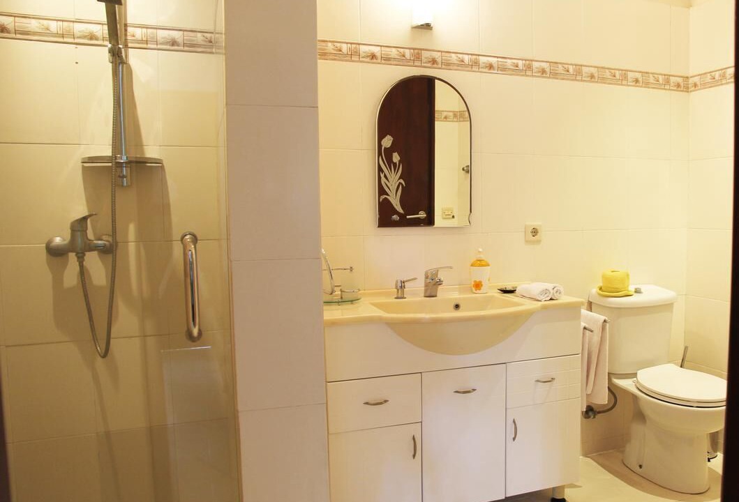 Photo of Bathroom in Dencarik