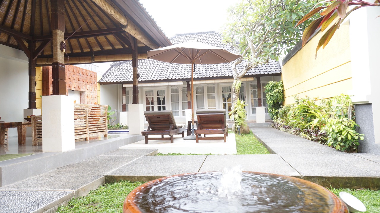 Photo of Patio Balcony in Sunset Road