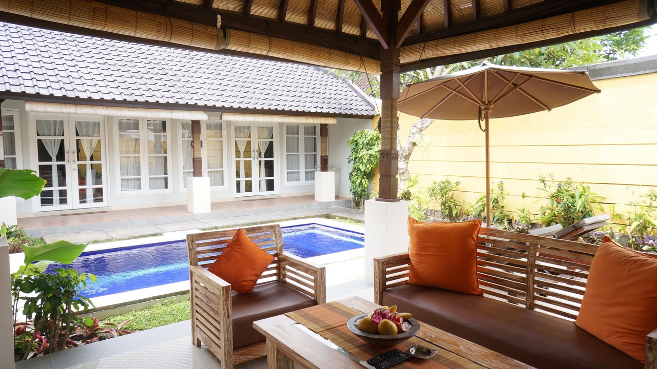 Photo of Patio Balcony in Sunset Road