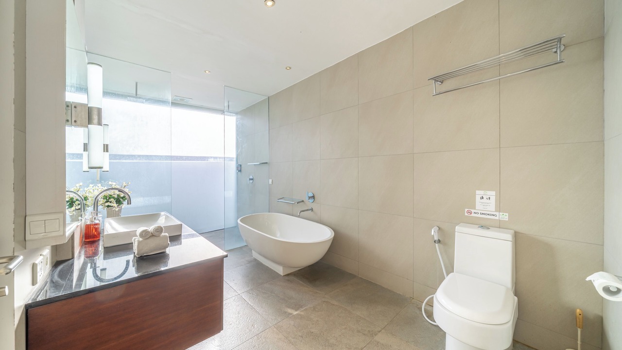 Photo of Bathroom in Petitenget