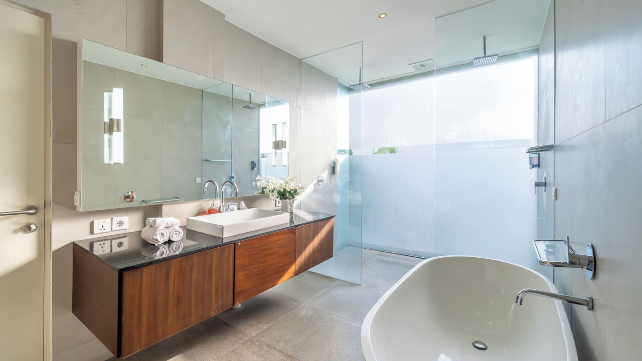 Photo of Bathroom in Petitenget