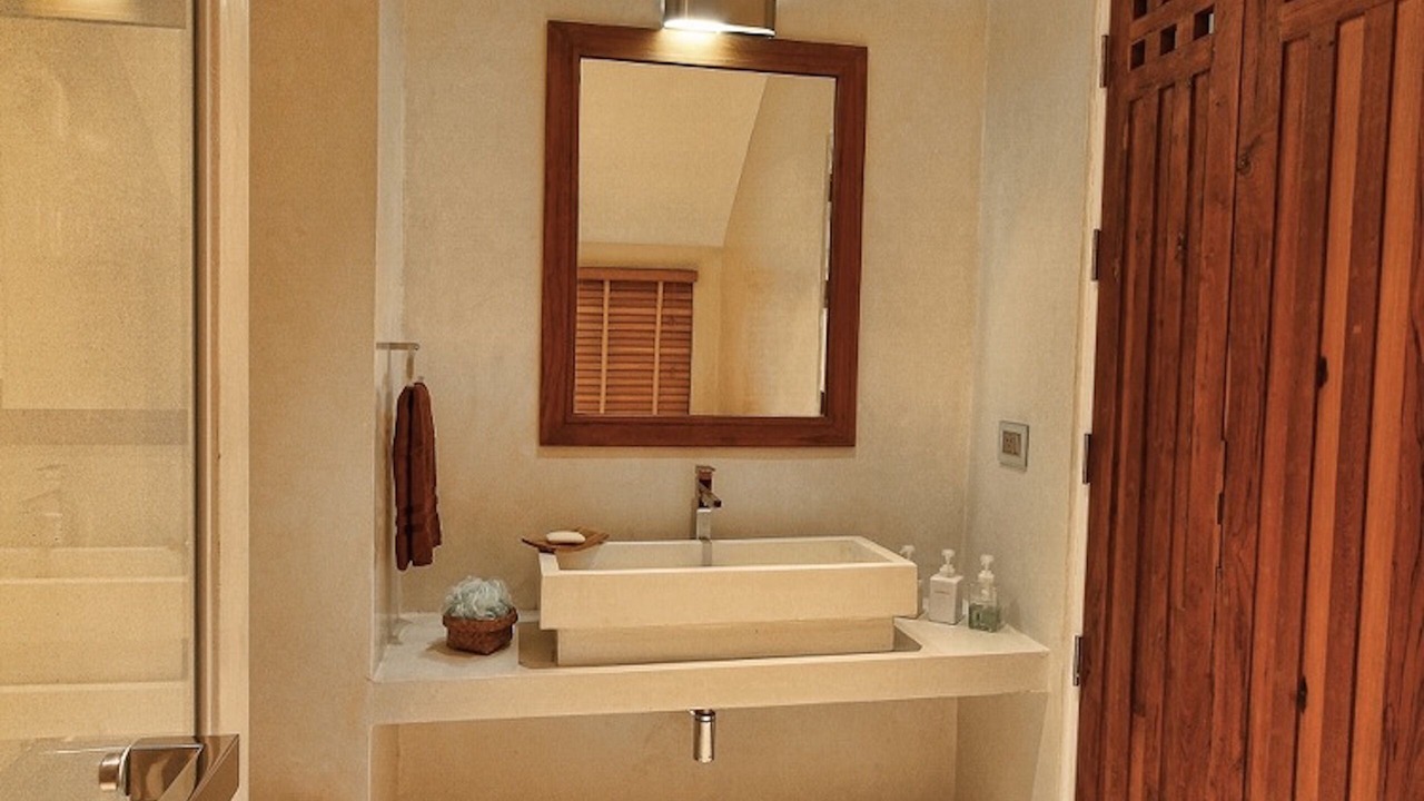 Photo of Bathroom in Laem Set